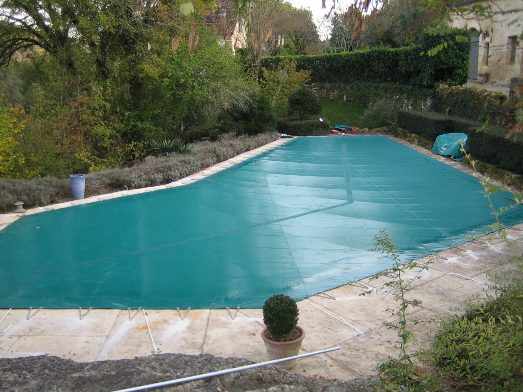 Couvertures d'hivernage pour piscine ∣ Bâches ∣ Sud-Ouest Bâches